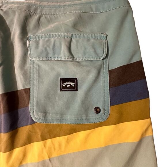 Billabong ~Mens striped Boardshorts ~ side pockets ~size tag removed, see photos - Picture 5 of 14